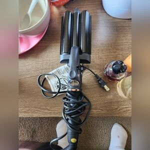 Amika high tide deep waver